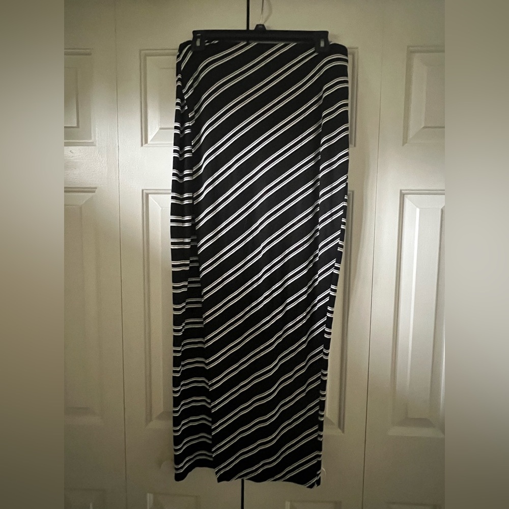 Size S White House Black Market